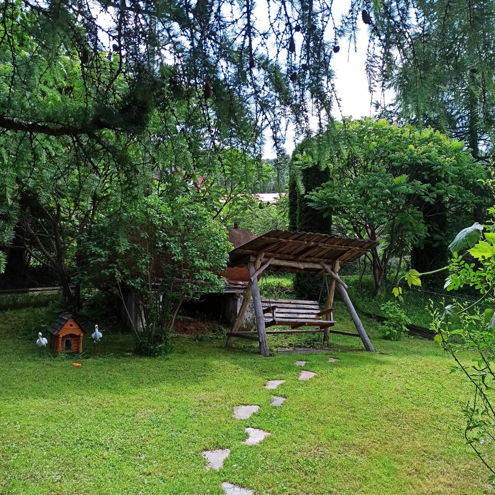 Guest House Grunyk Yaremche Exterior photo